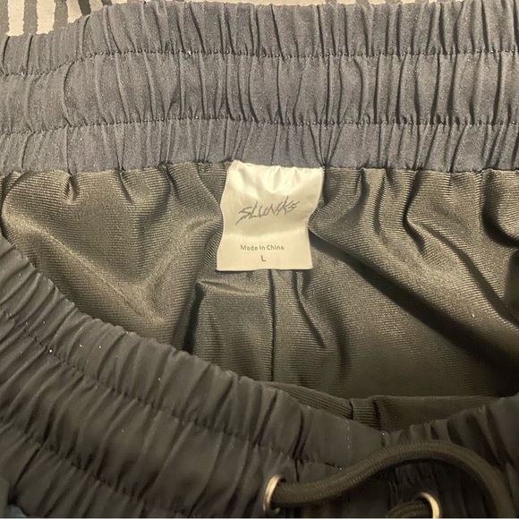 Slunks - Picture 4 of 4